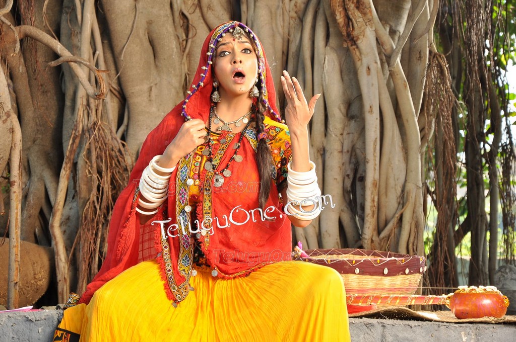 Lakshmi Manchu Photos